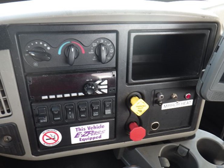 2016-international-8600-image-16