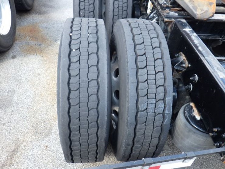 2022-kenworth-t680-image-16