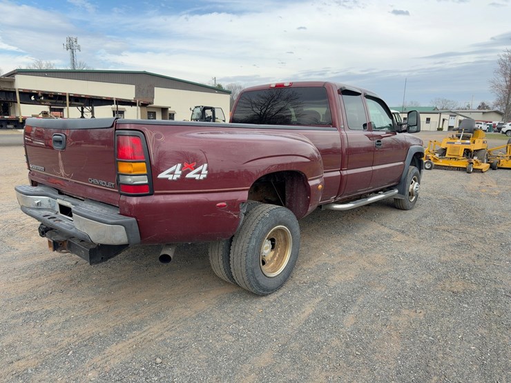 2001-chevrolet-silverado-3500-image-5