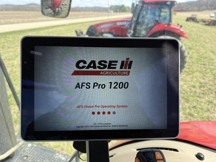 2023-case-ih-380-image-21