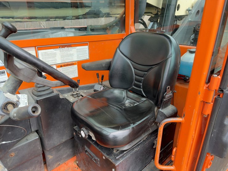 2006-jlg-g10-55a-image-16