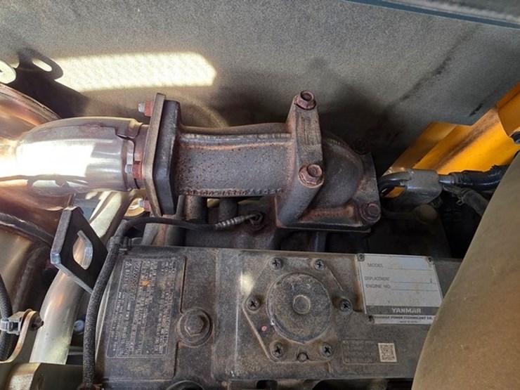 2020-new-holland-e57c-image-57