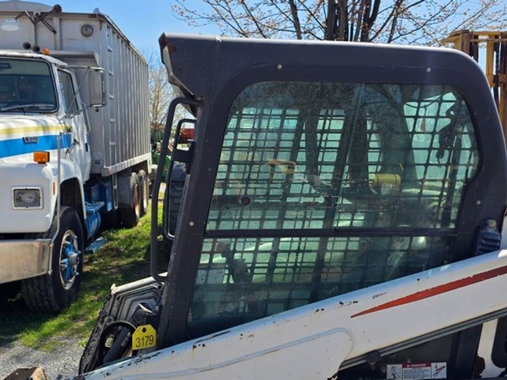 2015-bobcat-t450-image-27