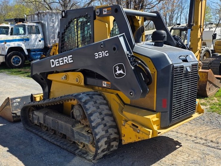 2018-deere-331g-image-4