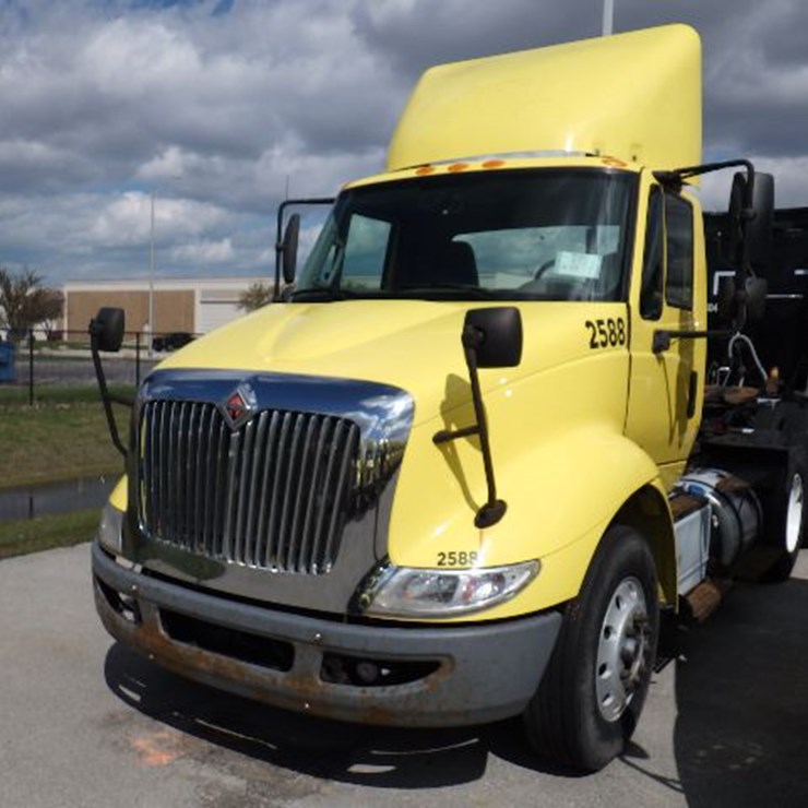 2016 INTERNATIONAL 8600