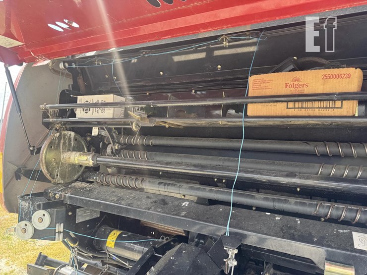 2018-case-ih-rb565-image-12