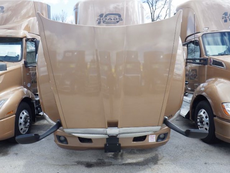 2022-kenworth-t680-image-22