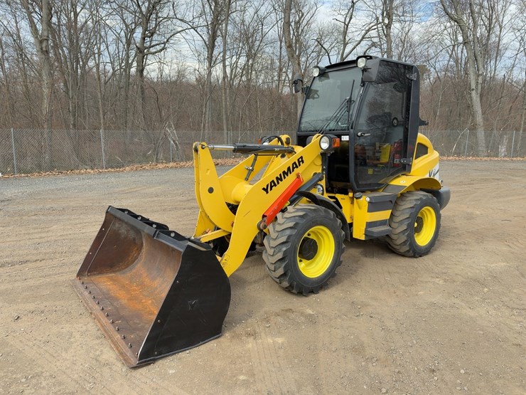 2017-yanmar-v8-image-1