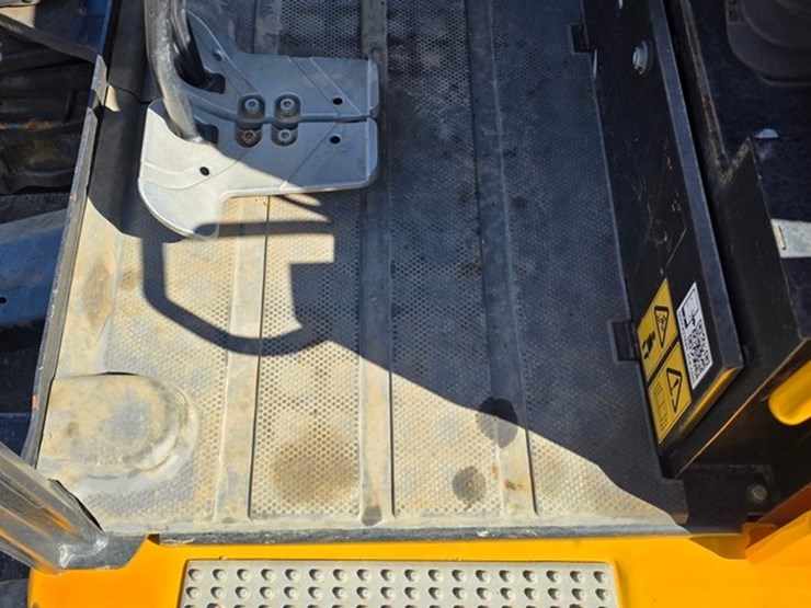 2021-jcb-35z-1-image-55