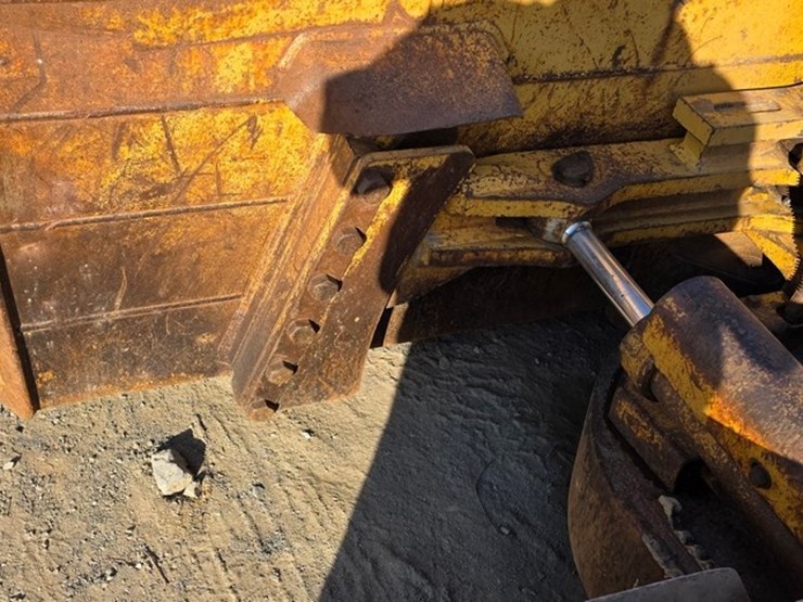 1997-caterpillar-d4h-image-11