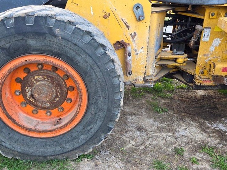 2012-deere-444k-image-10