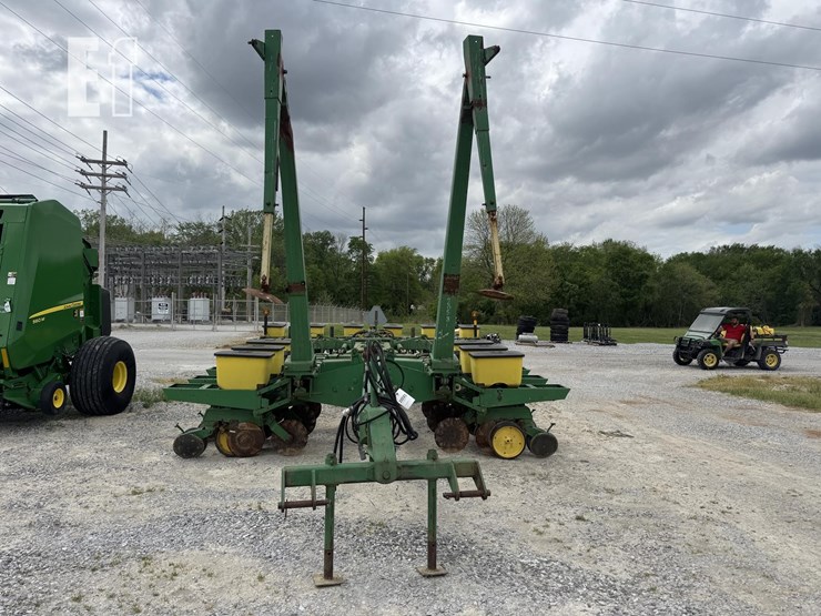 john-deere-7000-image-2