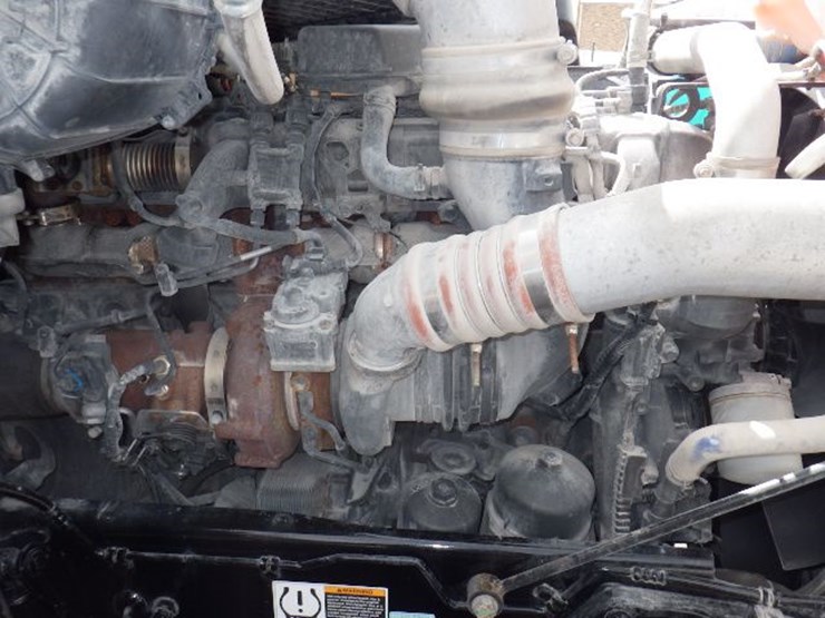 2022-kenworth-t680-image-24