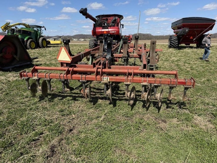 brillion-soil-commander-7-shank-deep-ripper-image-12