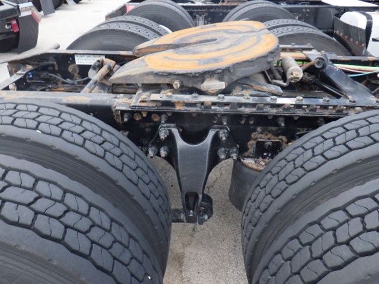 2017-international-prostar-image-7