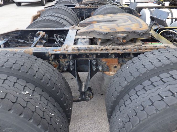 2016-international-8600-image-4