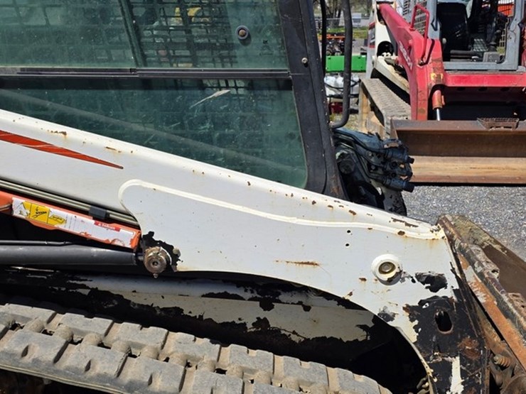 2015-bobcat-t450-image-10