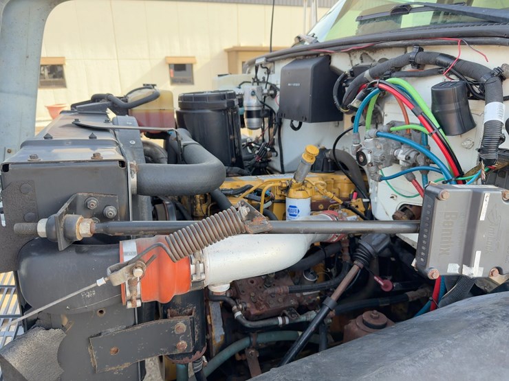 2001-caterpillar-3126-image-8