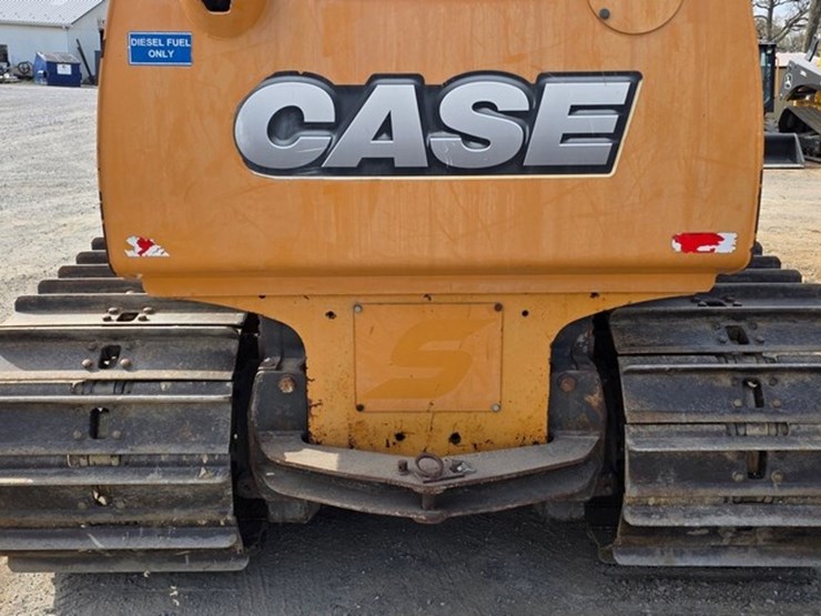 2016-case-750m-lgp-image-27