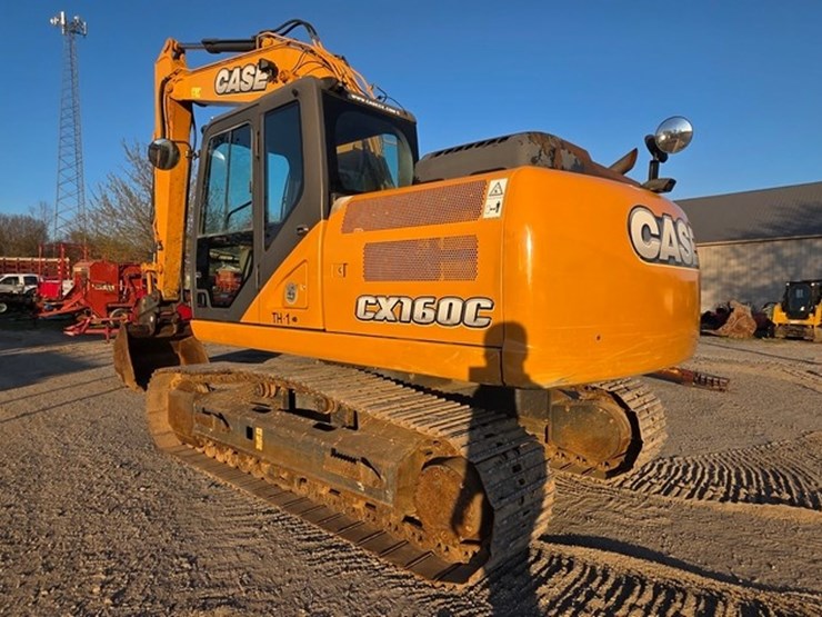 2014-case-cx160c-image-4