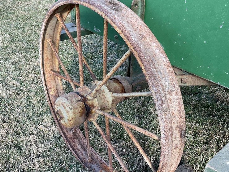 john-deere-steel-sided-flare-box-and-running-gear-image-11