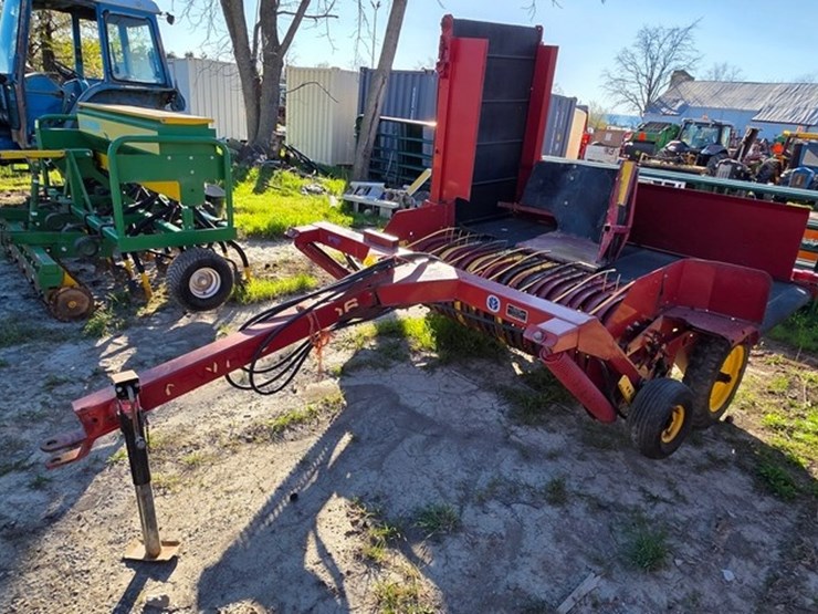 new-holland-166-image-2