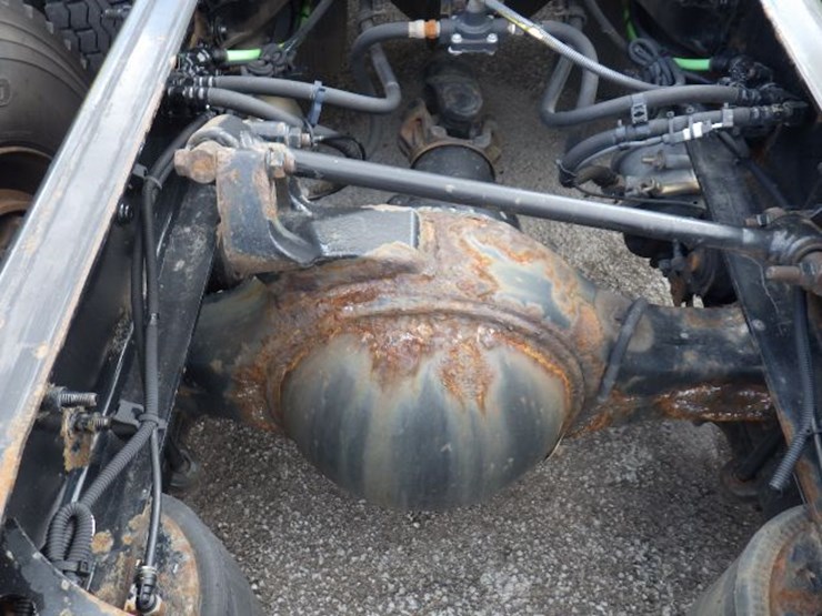 2016-international-8600-image-10