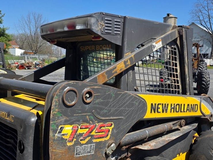 new-holland-l175-image-16