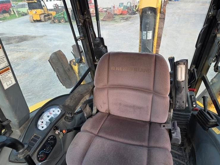 2009-new-holland-b95b-image-63