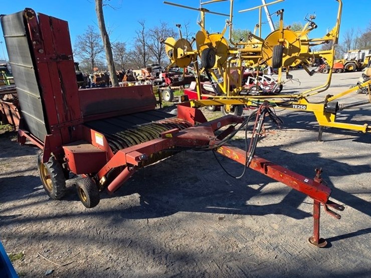 new-holland-166-image-2