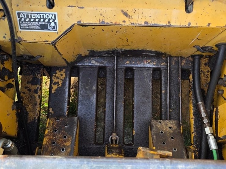 1988-new-holland-l555-image-38