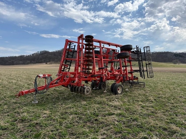 kuhn-landsman-6205-field-finisher-image-1