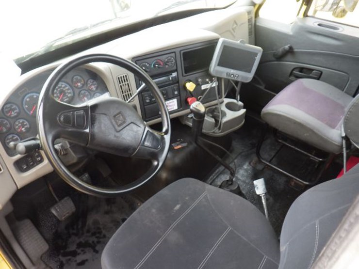 2016-international-8600-image-15