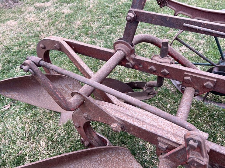 oliver-no.-100-plow-image-20