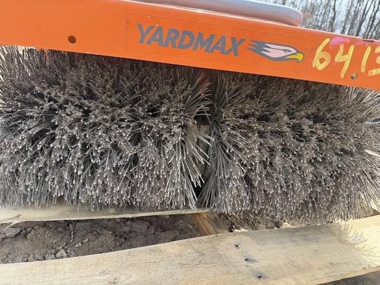 yard-max-yp7065-power-sweeper-image-9