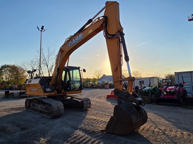 2014-case-cx160c-image-2