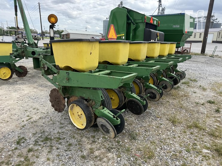 john-deere-7000-image-13