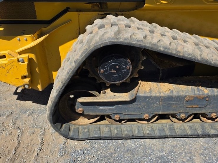 2018-deere-331g-image-14