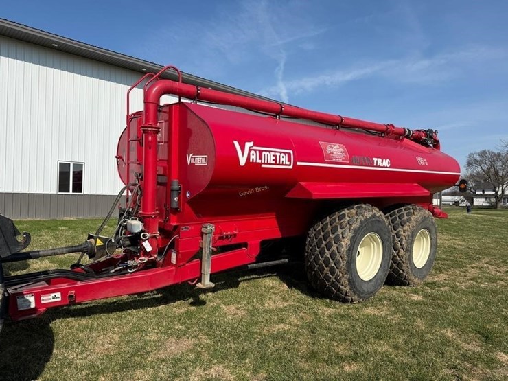 2023-valmetal-auto-trac-5600-gallon-manure-tanker-image-2