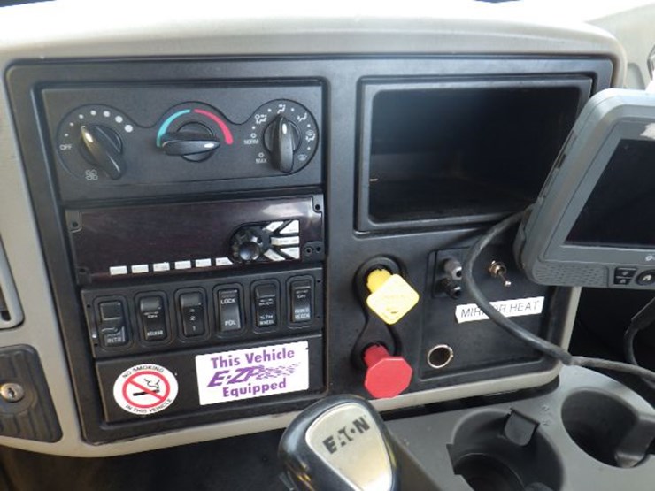 2016-international-8600-image-18