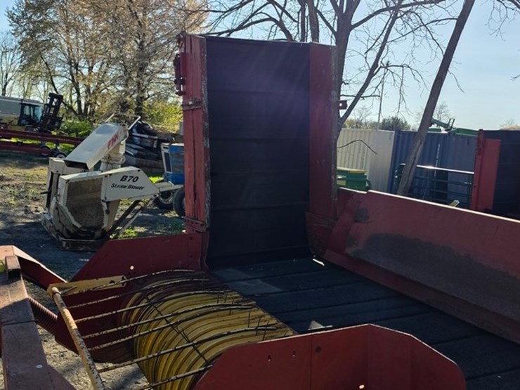 new-holland-166-image-8