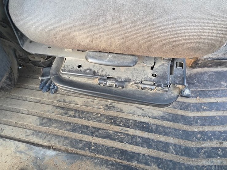 2012-deere-444k-image-51