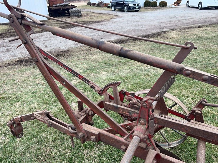 oliver-no.-100-plow-image-34