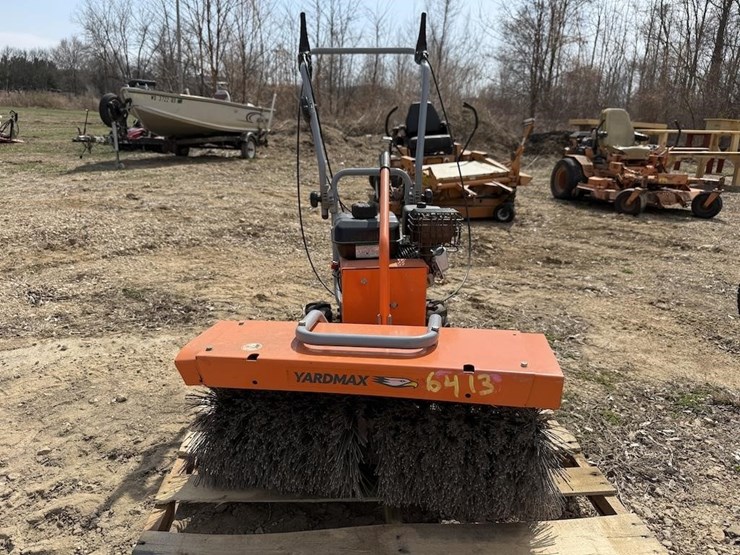 yard-max-yp7065-power-sweeper-image-2