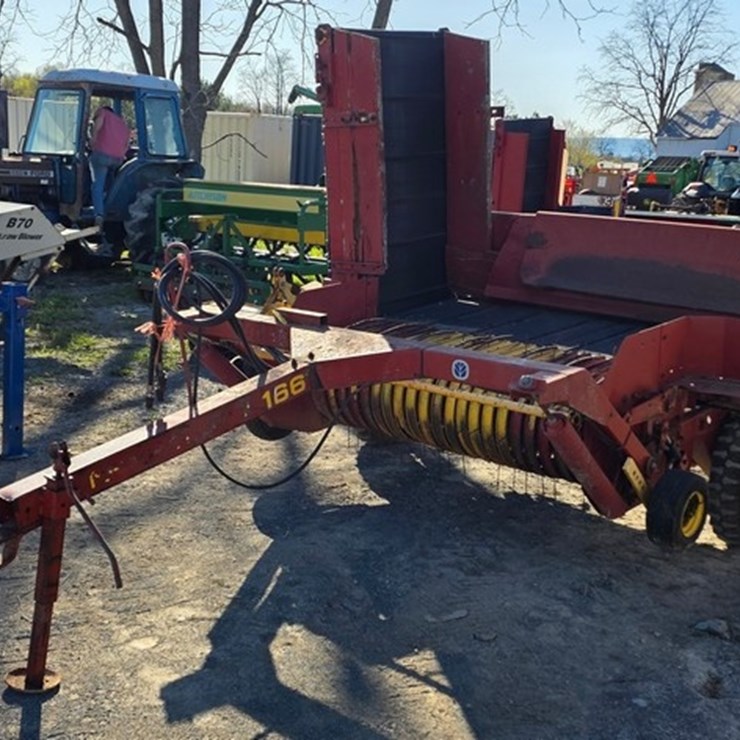 NEW HOLLAND 166