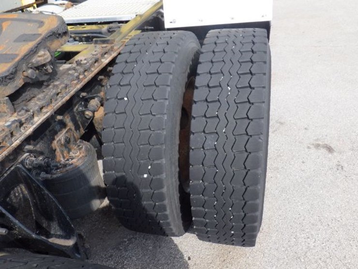 2016-international-8600-image-6