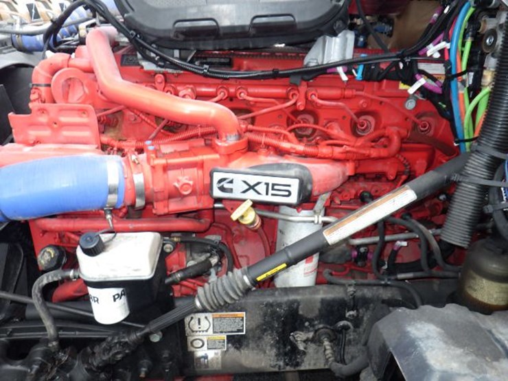 2023-kenworth-t680-image-18