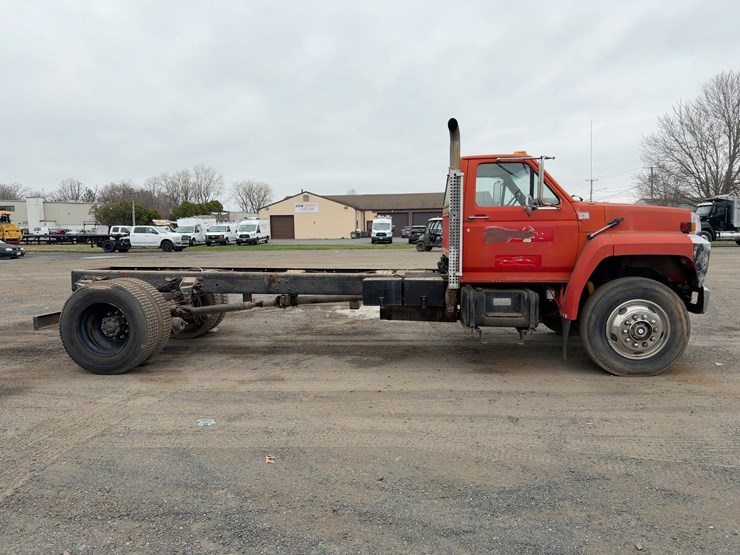 1989-ford-s/a-cab-and-chassis-image-6