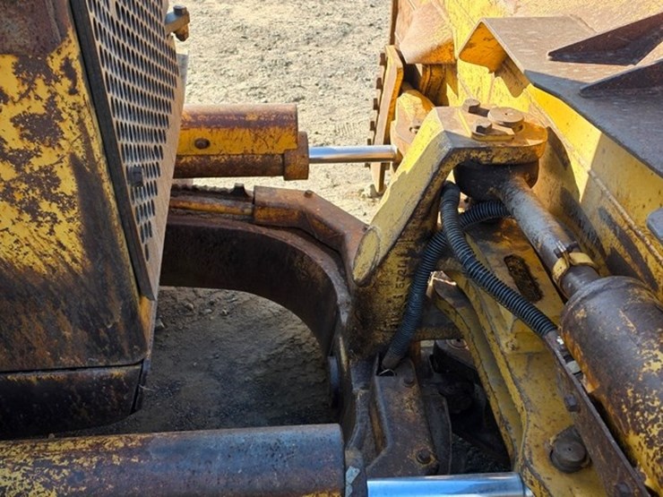 1997-caterpillar-d4h-image-52