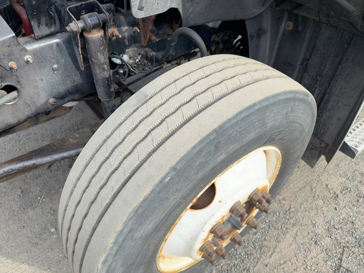 2013-mack-pinnacle-cxu613-image-10